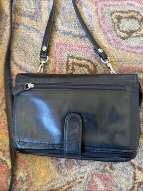 DEREK ALEXANDER Women's Deluxe Leather Crossbody Wallet with Detachable Strap